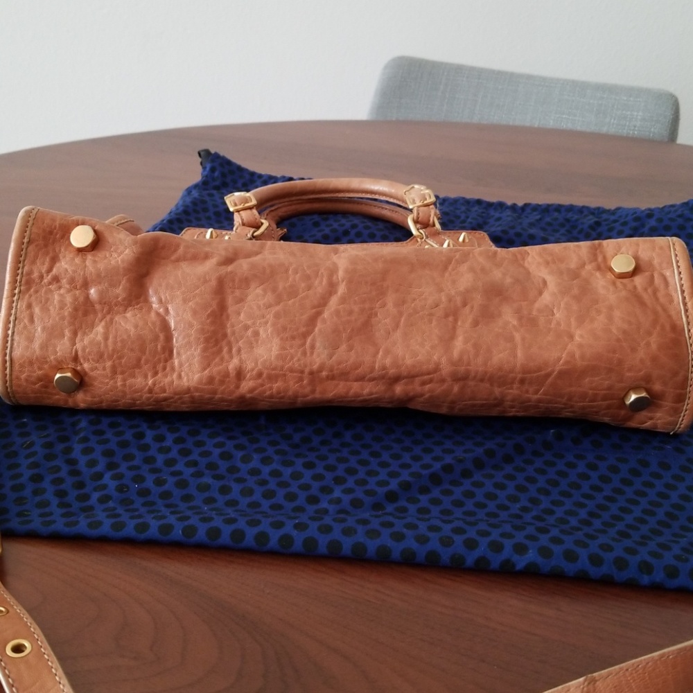 Handbag - Picture 3 of 4